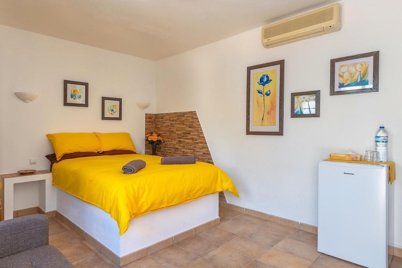 Casa Dos Ninos Bed & Breakfast São Bartolomeu de Messines Екстериор снимка