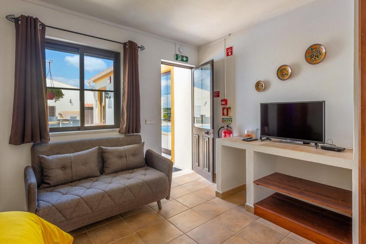 Casa Dos Ninos Bed & Breakfast São Bartolomeu de Messines Екстериор снимка