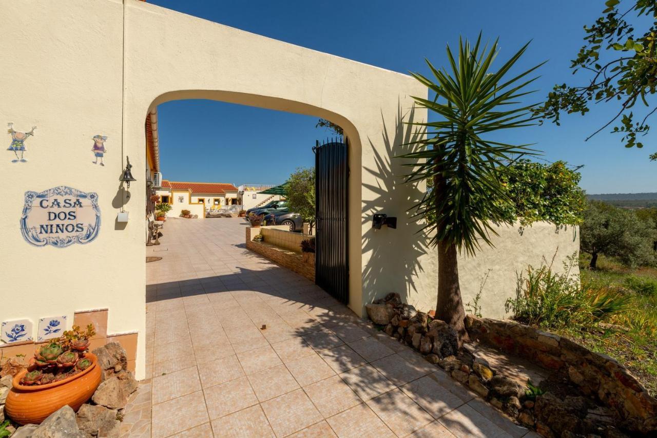 Casa Dos Ninos Bed & Breakfast São Bartolomeu de Messines Екстериор снимка